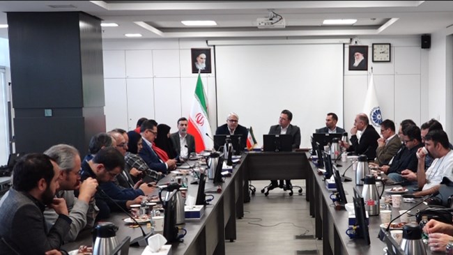 در نشست بررسی مصوبات نشست فعالان حوزه اقتصاد دیجیتال با رئیس‌ جمهور عنوان شد که اتاق ایران ساز و کار قانونی حل مشکلات حوزه اقتصاد دیجیتال را برای ارائه به دولت تنظیم کند.