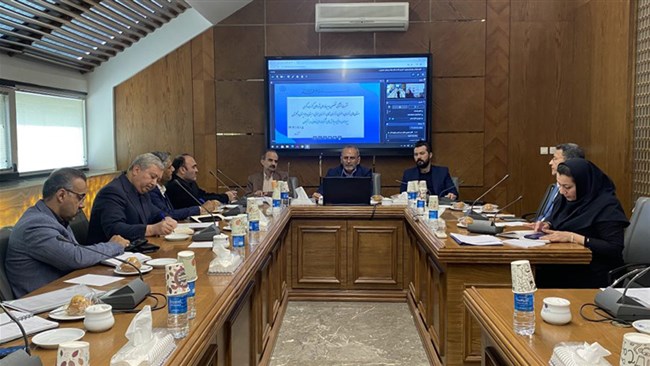 در نشست مشترک دبیرخانه‌های شوراهای گفت‌وگوی استان‌های شرق و شمال شرق کشور، بسته موانع و چالش های شرکت های تعاونی مرزنشینان و پیشنهادات دبیرخانه های شورای های گفت و گو مورد بحث و بررسی قرار گرفت.