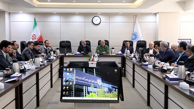 در نشست کمیسیون صنعت اتاق ایران ضمن بررسی مشکلات صنعت آلومینیوم هم در بخش بالادستی و هم پایین‌دستی دو طرف روی روش تعیین قیمت شمش توافق کردند و مقرر شد ضرب LME در بهای ارز، قیمت شمش را مشخص کند.