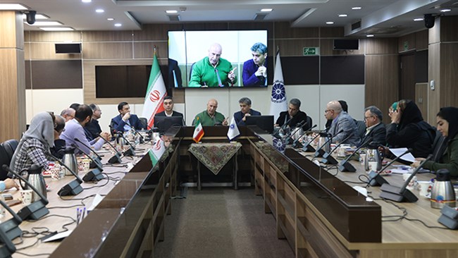 در نشست کمیسیون صنعت اتاق ایران با موضوع بررسی مشکلات تأمین آخال مورد نیاز صنایع تولیدکننده کاغذ و مقوای کشور، بر ضرورت تسریع فرآیند تخصیص ارز کافی و به موقع برای واردات آخال تأکید شد.