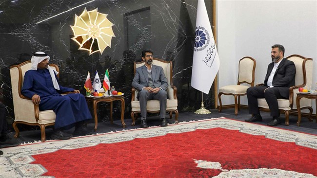 رئیس اتاق قم در نشست با سفیر قطر در ایران بر تقویت روابط میان فعالان بخش خصوصی قطر و استان قم تأکید کرد.