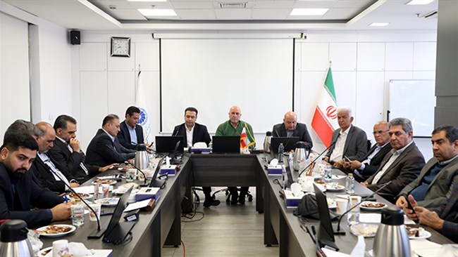 در نشست کمیسیون صنعت اتاق ایران درباره لزوم تسریع در پرداخت 40 همت تسهیلات مصوب به قطعه‌سازان با توجه به چالش جدی آنها در تأمین سرمایه در گردش، صحبت شد.