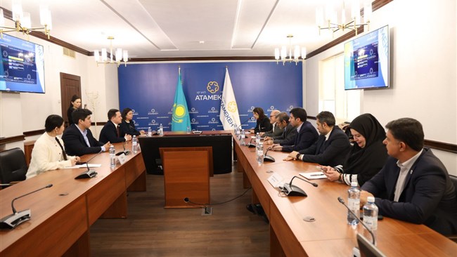 در نشست رئیس اتاق تهران و هیات همراه با معاون تجارت اتاق کارآفرینان قزاقستان بر همکاری بخش خصوصی برای اجرای پروژه‌های مشترک تولید دارو، لجستیک، کشاورزی و کشت فراسرزمینی و صدور خدمات فنی و مهندسی تأکید شد.