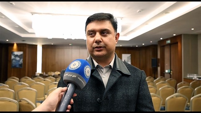 علی نقوی، رئیس کمیسیون احداث اتاق ایران در جریان سفر هیات تجاری ایران به قزاقستان از تمرکز بر ارائه راه‌کار بانکی بین دو کشور برای رفع مشکلات صدور ضمانتنامه بانکی شرکت در مناقصات و پروژه‌های مهندسی در این کشور خبر داد.