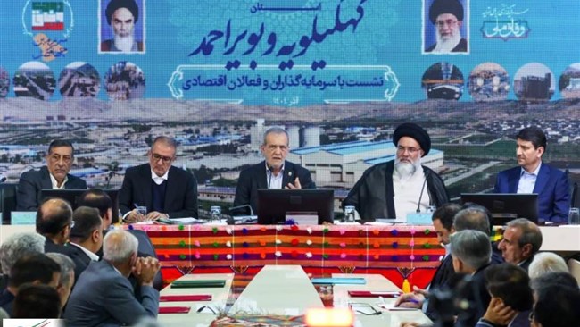 عبدالله قبادی رئیس اتاق یاسوج در نشست فعالان اقتصادی استان با رئیس‌جمهور ضمن تشریح مشکلات بخش خصوصی منطقه بر ضرورت فراهم کردن زیرساخت‌ها برای ایجاد اشتغال پایدار و رونق صادرات استان تأکید کرد.