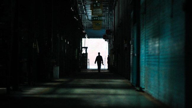 شاخص مدیران خرید کل اقتصاد (شامخ) در آبان‌ماه با نرخ کاهشی به 46.6 رسیده که حاکی از تداوم رکود برای بیستمین ماه متوالی است. شامخ بخش صنعت نیز پس از دو ماه ثبات نسبی مجدداً به روند کاهشی بازگشته است.