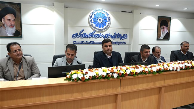 رئیس کمیسیون واردات و تجارت داخلی اتاق کرمان با بیان اینکه اقتصاد کشور دیگر تحمل آزمون و خطا ندارد، گفت: دانشجویان می توانند با انتقاد سازنده، تبدیل فکر و نظرات خود به عمل می توانند کشور را به سربلندی برسانند.