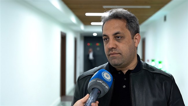 پرهام رضایی رئیس اتاق کرج کم‌رنگ شدن اهلیت سنجی متقاضیان کارت بازرگانی را در صدور کارت‌های اجاره‌ای موثر خواند و گفت: دولت برای مقابله با کارت‌های اجاره‌ای سقف صادرات تعیین کرده که مختل‌کننده صادرات است.