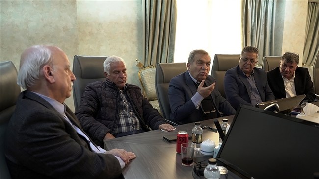 نشست همفکری فعالان اقتصادی در اتاق اصفهان با محور بررسی چالش‌های ساختاری اقتصاد کشور برگزار شد و در آن، موضوعاتی همچون ناترازی انرژی، بی‌ثباتی سیاست‌های اقتصادی و ضعف انسجام مورد بحث قرار گرفت.