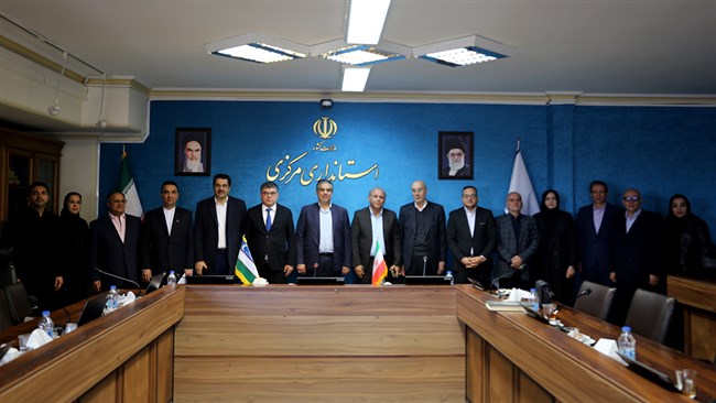 در نشست سفیر جمهوری ازبکستان در تهران با استاندار مرکزی و اعضای هیات رئیسه اتاق بازرگانی، صنایع، معادن و کشاورزی اراک بر نقش استان مرکزی در توسعه تجارت با ازبکستان تاکید شد.