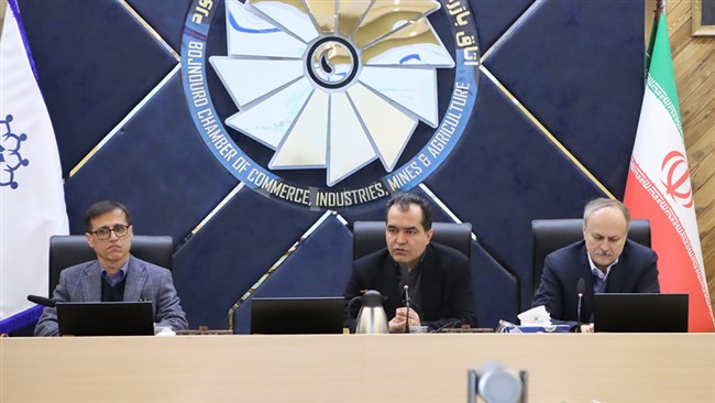 رئیس اتاق بجنورد با اشاره به ارزیابی عملکرد دستگاه‌های اجرایی و تأثیر آن‌ها بر فضای کسب‌وکار، گفت: این ارزیابی می‌تواند به شفاف‌سازی مشکلات موجود و بهبود عملکرد دستگاه‌ها در تسهیل فعالیت‌های اقتصادی کمک کند.