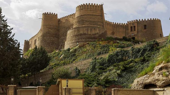 مرکز پژوهش‌های اتاق ایران در گزارشی به تحلیل ساختار اقتصادی استان لرستان و الزامات و ظرفیت‌های این استان برای تبدیل شدن به قطب اقتصادی غرب کشور پرداخته است.