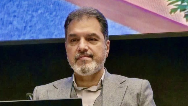 پیام باقری نایب‌رئیس اتاق ایران معتقد است امروز تولید در ایران رقابتی نیست که عمده دلیل آن به مداخلات دولت در عرصه اقتصاد و تولید و افزایش بهای تمام شده محصول برمی‌گردد.