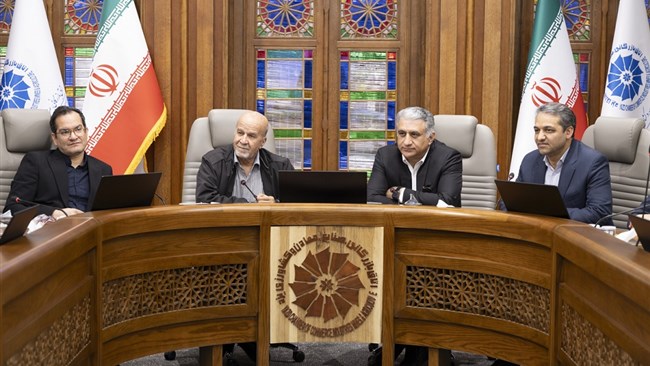 در بیست‌وپنجمین جلسه شورای پژوهشی اتاق بازرگانی یزد، غضنفر امیرجلیلی نایب‌رئیس اتاق بر لزوم شفافیت، سادگی و کاربردی بودن طرح‌های پژوهشی مرتبط با معادن مورد استفاده در صنعت کاشی و سرامیک تأکید کرد.