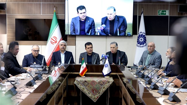 در نشست مشترک رئیس و اعضای اتاق ایران با معاونت علمی ریاست جمهوری، با هدف پیگیری منسجم و سریع مشکلات اکوسیستم اقتصاد دیجیتال، کمیته مشترکی میان اتاق ایران و معاونت علمی ریاست جمهوری تشکیل شد.