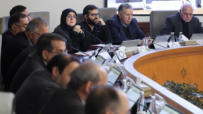 صمد حسن زاده، رییس اتاق بازرگانی، صنایع، معادن و کشاورزی ایران روز چهارشنبه در جلسه هیئت دولت که به ریاست دکتر مسعود پزشکیان و با حضور اعضای هیئت دولت در نهاد ریاست جمهوری برگزار شد، حضور پیدا کرد.