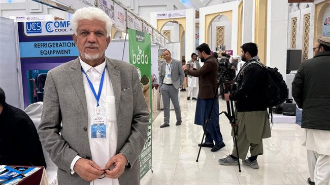 عبدالحکیم ریگی رئیس اتاق مشترک ایران و پاکستان با نگاهی به سفر اخیر هیات تجاری از اتاق ایران به افغانستان، گفت: با حذف موانع تعرفه‌ای و مجوزهای زائد، زمینه واردات از افغانستان را تسهیل کنیم.