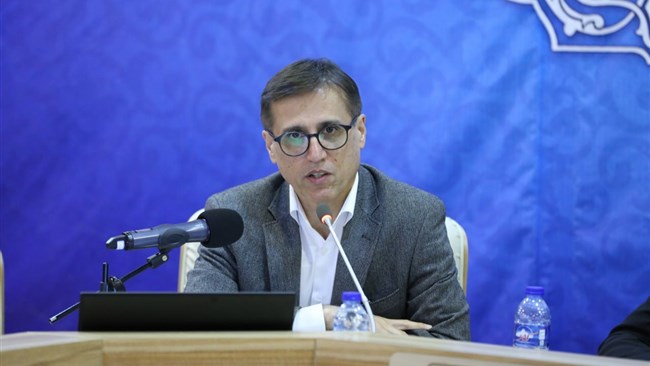 رییس مرکز پژوهش‌های اتاق ایران گفت: سه برنامه راهبردی شامل بهبود فضای کسب‌وکار، توانمندسازی نیروی کار و پایش وضعیت صنعت و تجارت استان‌ها با هدف تقویت نقش بخش خصوصی و حرکت به سوی رشد اقتصادی فراگیر اجرایی می‌شود.