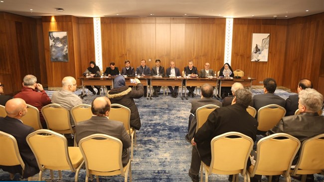 رئیس اتاق ایران، با اشاره به فرصت‌های مختلف تجارت با قزاقستان، ضعف در زیرساخت‌های مالی و لجستیک را از موانع توسعه تجارت دو کشور برشمرد و بر اهمیت صدور ضمانت‌نامه‌های بانکی در توسعه صادرات تاکید کرد.