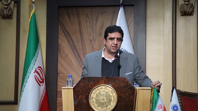 رئیس کمیسیون سرمایه‌گذاری و تأمین مالی اتاق ایران در ششمین همایش تأمین مالی از بازار سرمایه، تأکید کرد: راه بانک برای توسعه بسته است، پس فعالان اقتصادی باید به بازار سرمایه و شیوه استفاده بهینه از آن، روی بیاورند.