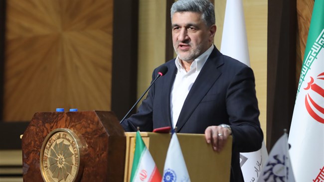 رئیس سازمان بورس و اوراق بهادار در ششمین همایش تأمین مالی از بازار سرمایه، تصریح کرد: برای رشد اقتصادی به رفع تحریم‌ها، افزایش سرمایه اجتماعی و استفاده از شیوه‌های مدرن مدیریت بنگاه‌ها نیاز داریم.
