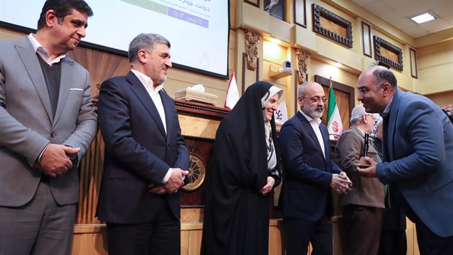 در ششمین همایش تأمین مالیاز بازار سرمایه، حسین عبده‌تبریزی، رئیس شورای سیاست‌گذاری پیشنهاد ایجاد حساب سرمایه‌ای با هدف مدیریت بهتر بازار ارز را مطرح کرد.