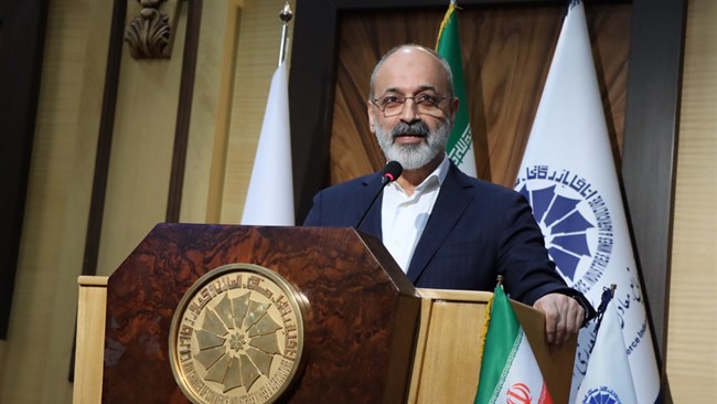 نایب‌رئیس اتاق ایران با حضور در ششمین همایش تأمین مالی از بازار سرمایه تأکید کرد: برای توسعه باید سرمایه‌گذاری و تشکیل سرمایه اتفاق بیفتد و این مهم به جلب اعتماد عمومی و حفظ امنیت سرمایه نیاز دارد.