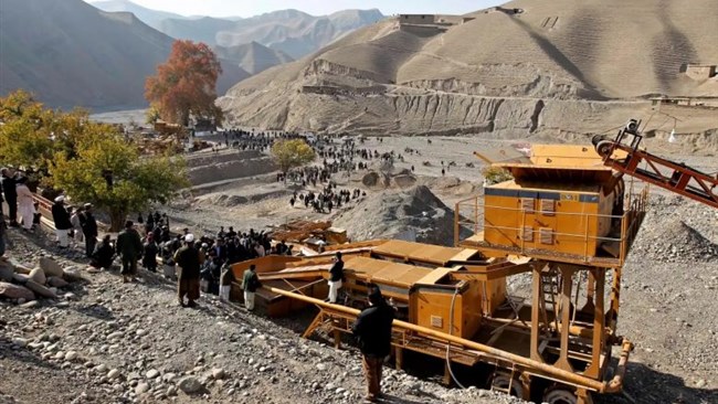 بر اساس اعلام معاونت بین‌الملل اتاق ایران، 5 پروژه استخراج معدن در افغانستان به مزایده گذاشته شده و علاقه‌مندان تا 25 اسفند فرصت دارند برای حضور در آن ثبت‌نام کنند.