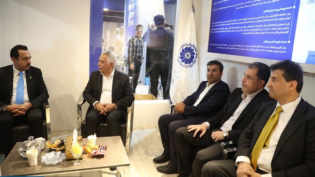 در دیدار وزیر بازرگانی و سفیر پاکستان با نواب رئیس اتاق ایران در اولین روز از رویداد ایران اکسپو ۲۰۲۵ بر استفاده از ظرفیت های اتاق های استانی و بخش های خصوصی ایران و پاکستان، بلاروس و اربیل تاکید شد.