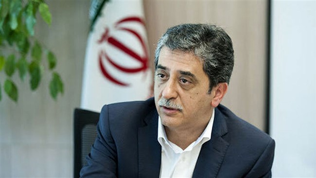 عضو اتحادیه صادرکنندگان خشکبار ایران بر این باور است قوانین و مقررات صادراتی کشور در راستای ترویج و تشویق صادرات تنظیم نشده است برای نمونه نسبت به اصل مالکیت بی‌توجه هستیم.