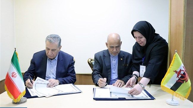 در حاشیه برگزاری رویداد ایران اکسپو 2025، روسای اتاق‌های ایران و برونئی با هدف تقویت و تحکیم هر چه بیشتر سطح همکاری در زمینه‌های تجاری و اقتصادی، یادداشت تفاهم همکاری امضا کردند.