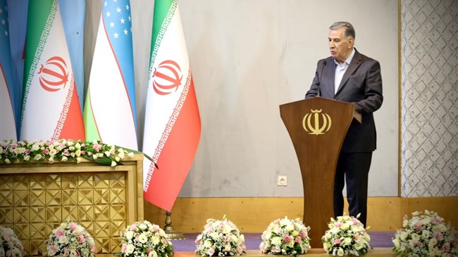 رئیس اتاق ایران در همایش تجاری ایران و ازبکستان به لزوم افزایش حجم مبادلات بین دو کشور تا یک میلیارد دلار اشاره کرد و  خواستار لغو روادید از جانب ازبکستان برای تسهیل در رفت‌وآمدها شد.