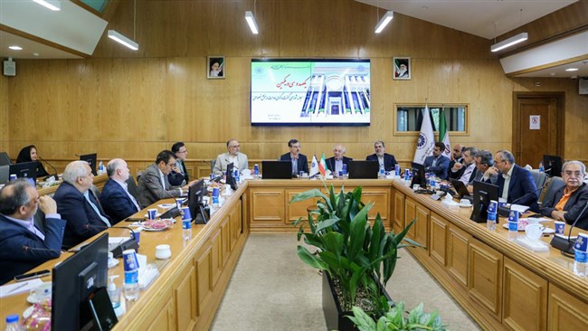 فعالان اقتصادی استان خراسان رضوی با اشاره به قطعی بی‌برنامه برق، این وضعیت را برای صنایع زیان‌بار دانستند و واگذاری اختیارات مدیریت مصرف به استان و اعمال برنامه متناسب با شرایط منطقه‌ای را خواستار شدند.