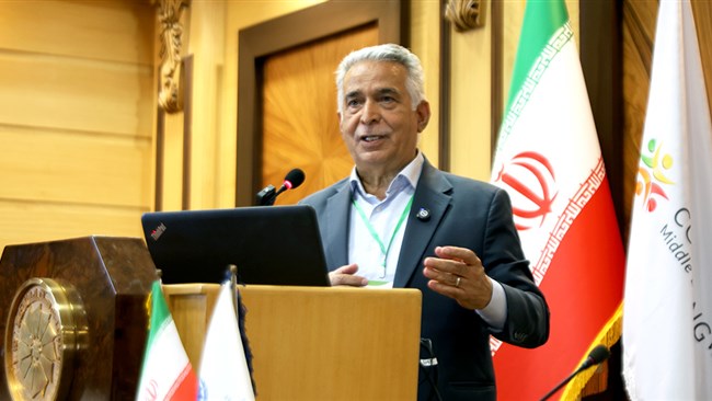 نایب‌رئیس اتاق ایران در همایش کوچینگ؛ از توسعه فردی تا تحول سازمانی که به مناسب هفته بین‌المللی کوچینگ برگزار شد، تصریح کرد: جامعه‌ای توسعه می‌یابد که مدیران توسعه‌یافته داشته باشد.