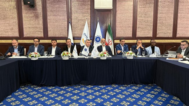 در نشست مشترک سازمان سرمایه‌گذاری و اتاق ایران ضمن اشاره به ضرورت حمایت‌ قانونی بانک‌ها از صادرات خدمات فنی و مهندسی بر تغییر رویکرد دولت مبنی بر لزوم حضور فعال بخش خصوصی در صحنه سرمایه‌گذاری تاکید شد.