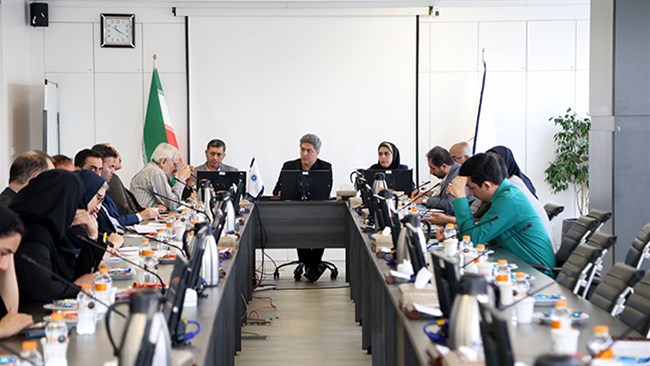 تولیدکنندگان و صادرکنندگان سیب‌زمینی نسبت به منوط شدن صادرات این محصول به دریافت گواهی تولید (گواهی مبدأ) و برخوردهای سلیقه‌ای درباره این موضوع در استان‌های مختلف معترض بوده و خواستار بازنگری در دستورالعمل مربوط هستند.