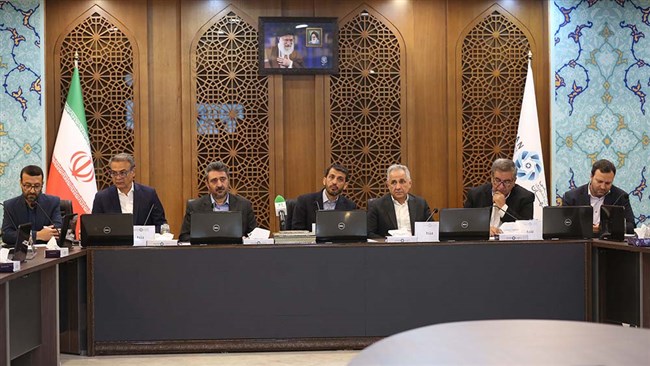 نشست ملی هاب گیاهان دارویی و جلسه مشترک کمیسیون‌های کشاورزی اتاق‌های سراسر کشور با محوریت بررسی ظرفیت‌های استان اصفهان به‌عنوان هاب گیاهان دارویی و چالش‌های کشت و صادرات استان برگزار شد.