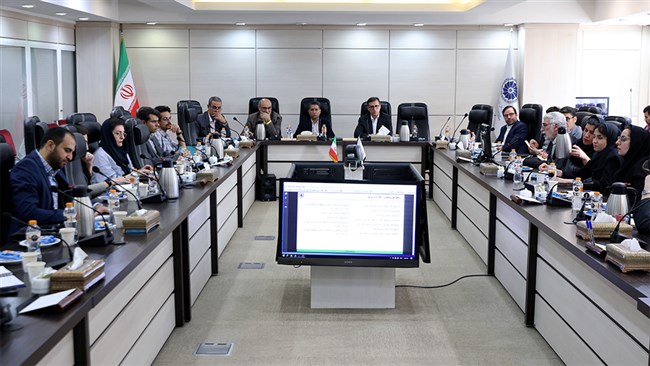 در نشست تحلیل وضعیت بین‌المللی ایران با سناریوی توافق با آمریکا تاکید شد: اتاق ایران در دوره پساتوافق باید بر همکاری با مناطق آزاد تمرکز کند. همچنین افزایش 30 تا 50 درصدی صادرات انرژی ایران در این دوره محتمل است.