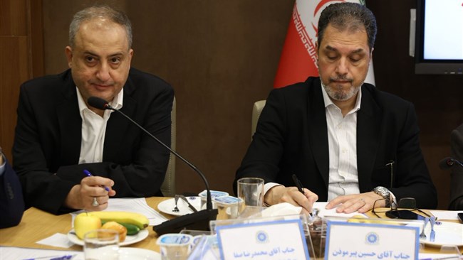 رئیس اتاق بندرعباس در نشست مشترک با فعالان اقتصادی استان تأکید کرد: آتش‌سوزی در بندر شهید رجایی، چالش‌های بزرگی برای تجارت کشور ایجاد کرده و جبران خسارت‌ها مستلزم همکاری همه‌جانبه دستگاه‌ها است.