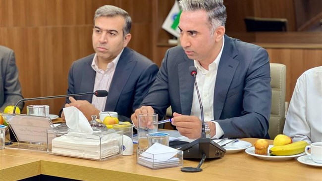 نایب‌رئیس اتاق بندرعباس در نشست مشترک رئیس اتاق ایران، نواب رئیس و جمعی از روسای اتاق‌های سراسر کشور با فعالان اقتصادی هرمزگان از لزوم حمایت‌های بیمه‌ای و مالیاتی از آسیب‌دیدگان انفجار بندر شهید رجایی سخن گفت.