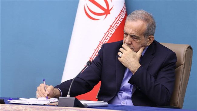 رئیس‌جمهور در پیامی به همایش فرصت‌های سرمایه‌گذاری آذربایجان غربی، گفت: این همایش با نگاهی تازه ، برنامه‌ای علمی و با تکیه بر عدالت و شفافیت و توان مردمی همه شرایط برای شکوفایی واقعی آذربایجان غربی فراهم کرده است.