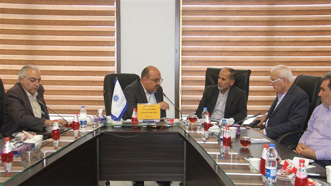 در نشست کمیسیون کشاورزی اتاق ساری، ضرورت تجهیز تمامی کندوهای عسل مازندران به سیستم ردیاب برای رهگیری و هویت‌بخشی به صنعت زنبورداری و همچنین اجرای ضوابط قرنطینه‌ای و بهداشتی بررسی و به شورای گفت‌وگو ارجاع شد.