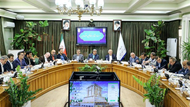 در پنجمین جلسه از سلسله نشست‌های تخصصی یکشنبه اقتصادی خراسان رضوی، بخشی از مهم‌ترین چالش‌های پیش‌ روی توسعه فناوری اطلاعات و اقتصاد دانش‌بنیان این استان به بحث و بررسی گذاشته شد.
