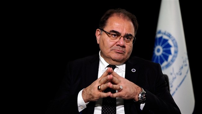 آرش نجفی، از توافق این کمیسیون برای همکاری در بهینه‌سازی 10 میلیون بخاری گازی با سازمان گسترش و نوسازی صنایع ایران خبر داده و گفت: با عملیاتی شدن این طرح طی سه سال بیش از یک‌سوم ناترازی گاز مرتفع خواهد شد.
