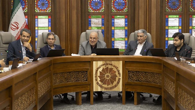 نشست کمیسیون نفت، گاز، انرژی و پتروشیمی با دستور کار بررسی مشکلات نیروگاه‌های تولید پراکنده در استان یزد برگزار شد.