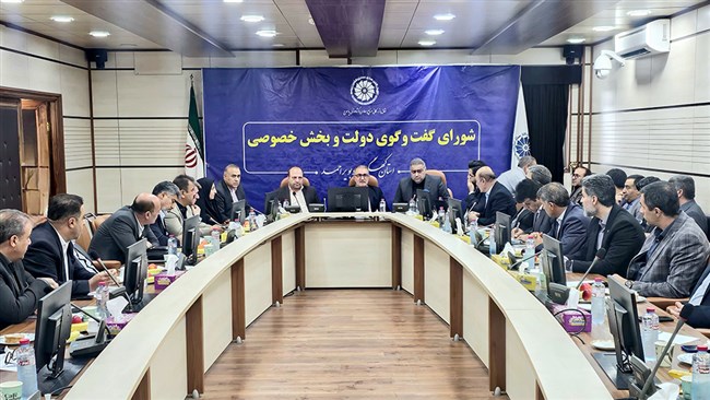 رئیس اتاق یاسوج بر لزوم آماده‌سازی بسته‌های سرمایه‌گذاری و رفع موانع اداری تأکید کرد تا زمینه جذب سرمایه‌گذاران داخلی و خارجی و توسعه اقتصادی استان فراهم شود.