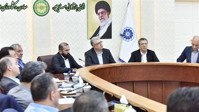 در نشست شورای گفت‌وگوی استان آذربایجان غربی با حضور محمدعلی دهقان‌دهنوی، رئیس سازمان توسعه تجارت، مسائل مرتبط با تجارت مرزی، ساماندهی کولبران و آخرین وضعیت صادرات و واردات استان بررسی شد.