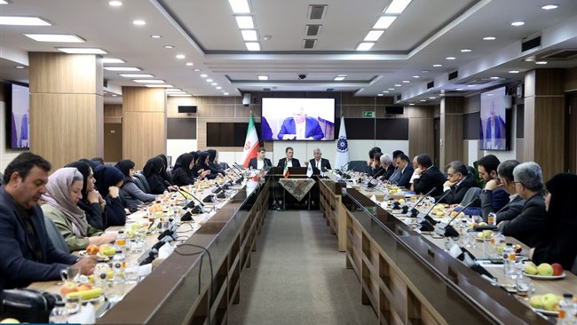 در نشست هم‌اندیشی مدیران کمیسیون‌های تخصصی اتاق‌های سراسر کشور عنوان شد که کمیسیون‌ها، موتور محرکه توسعه و صدای بخش خصوصی هستند. باید جایگاه‌ها تخصصی کمیسیون‌ها جهت اثرگذاری در اقتصاد ملی، تقویت شود.