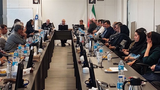 در جریان برگزاری مجمع عمومی اتحادیه تولید و تجارت آبزیان، حاضران بر ضرورت رفع موانع و مشکلات مربوط به صادرات آبزیان به روسیه، تأکید کردند.