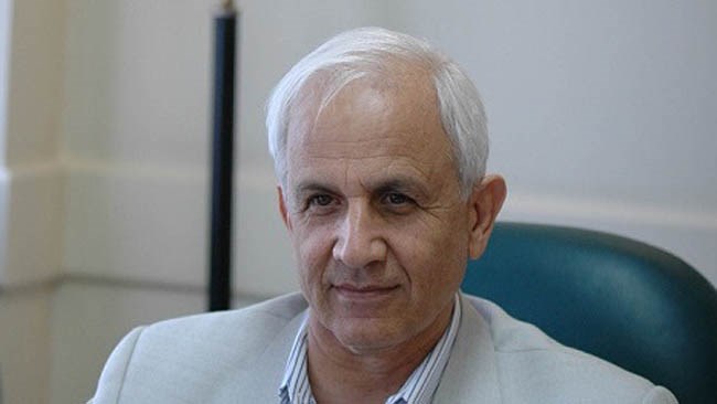 علینقی مشایخی، اقتصاددان در یادداشتی به وقایع اجتماعی در دوره جنگ تحمیلی 12 روزه پرداخته و الزامات بهره‌گیری از همبستگی بی‌نظیر مردم در حمایت از کشور را تشریح کرده است.